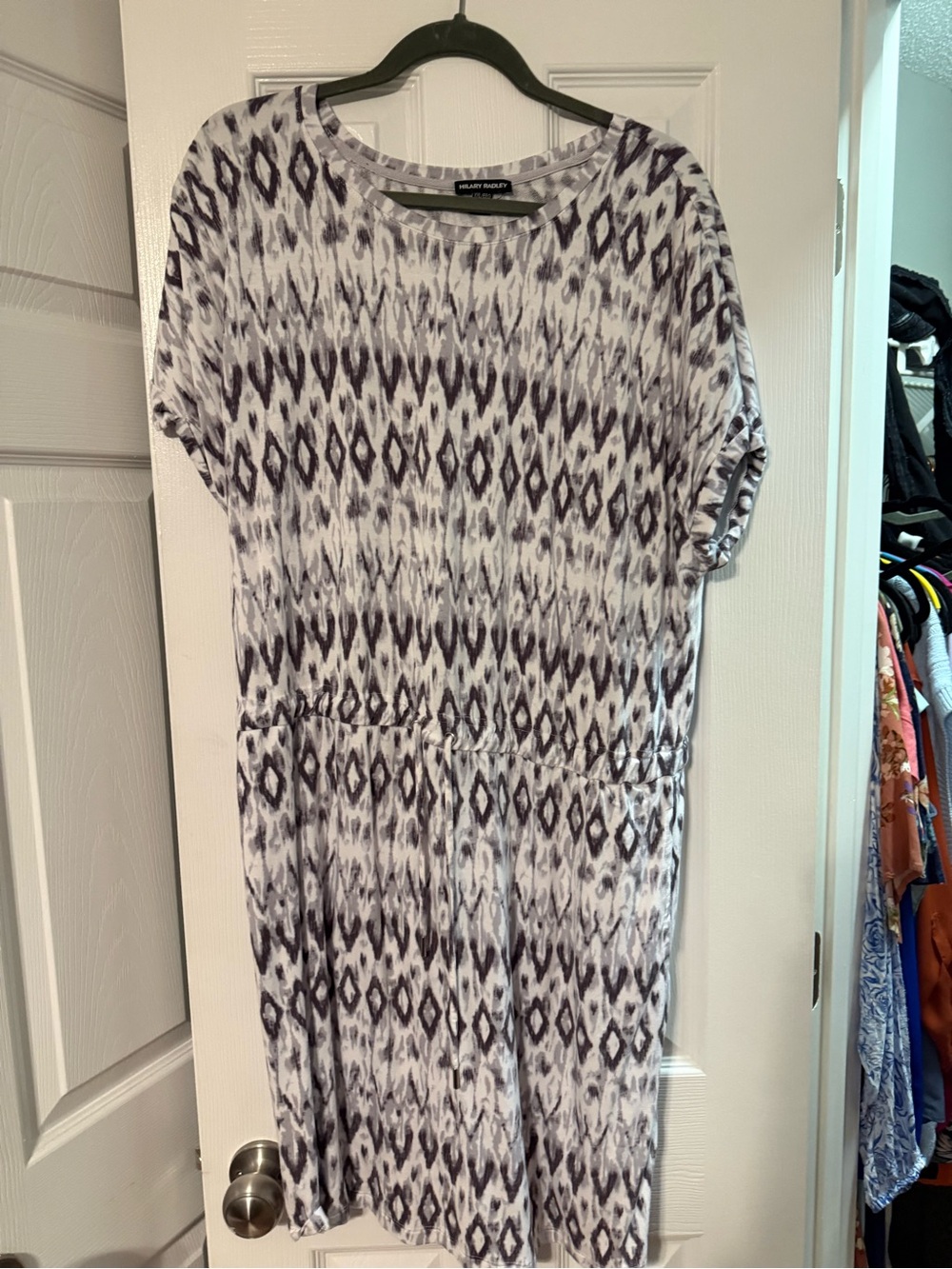 Avenue White and Gray Printed Short Sleeve Tunic